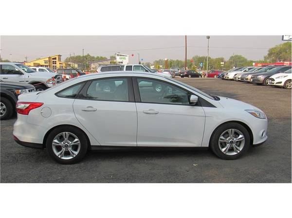 2014 Ford Focus SE Sedan 4D - YOURE APPROVED - cars & trucks - by... for sale in Carson City, NV – photo 5