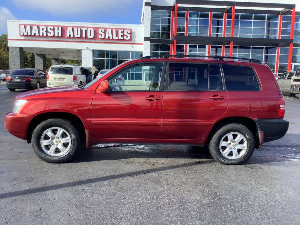 Affordable! 2002 Toyota Highlander! AWD! Reliable! - cars & trucks -... for sale in Ortonville, OH – photo 2