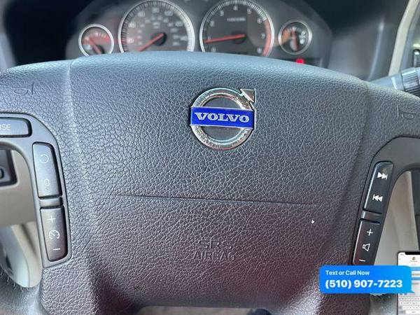 2004 Volvo XC70 2.5T Wagon 4D - cars & trucks - by dealer - vehicle... for sale in Newark, CA – photo 8