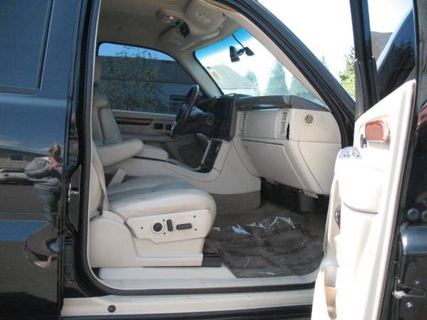 2005 Cadillac Escalade 4dr AWD - cars & trucks - by dealer - vehicle... for sale in Roy, WA – photo 14