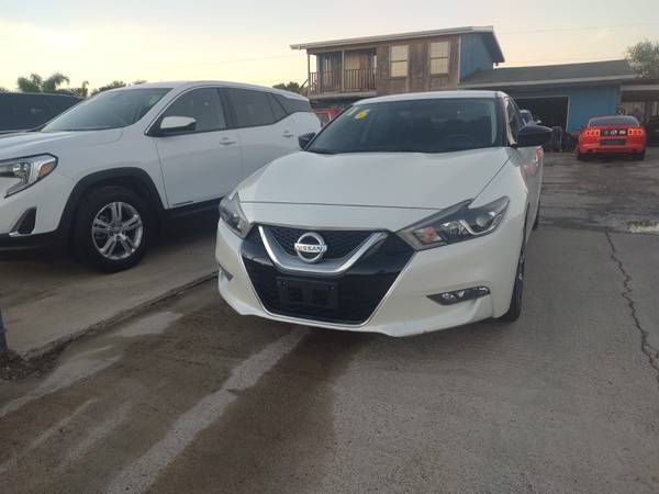 2016 NISSAN MAXIMA BEAUTIFUL & CLEAN 65K MILES - cars & trucks - by... for sale in McAllen, TX – photo 2
