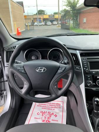 2014 HYUNDAI SONATA - MINT CONDITION - LOW MILES! - cars & trucks -... for sale in Nashville, KY – photo 20
