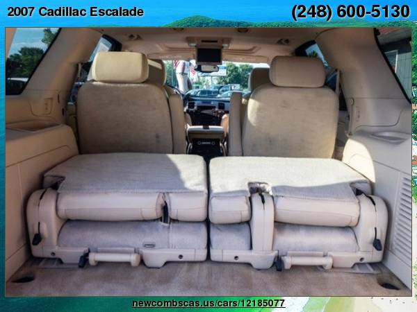 2007 Cadillac Escalade Base All Credit Approved! for sale in Auburn Hills, MI – photo 11