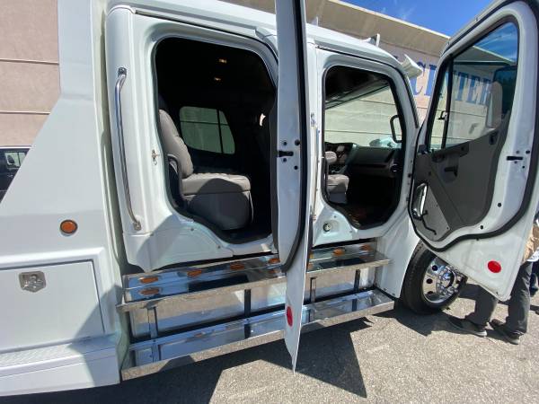 2007 Freightliner Sport Chassis M2 106 Business - - by for sale in Perris, CA – photo 14
