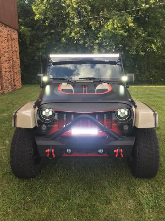 2018 Jeep Wrangler unlimited Sahara 4x4 for sale in Rochester, MI