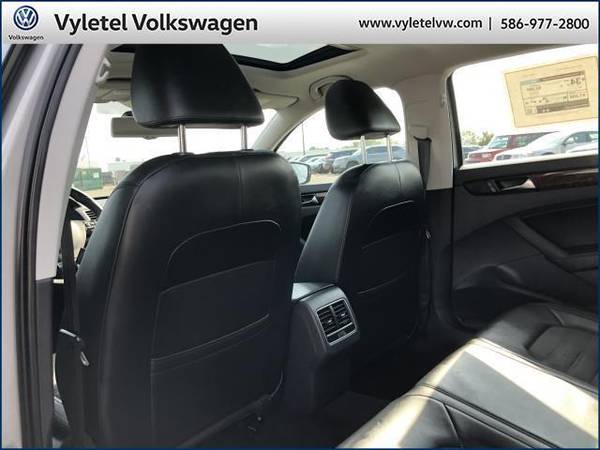 2013 Volkswagen Passat sedan 4dr Sdn 2.0L DSG TDI SEL Premium - cars... for sale in Sterling Heights, MI – photo 13