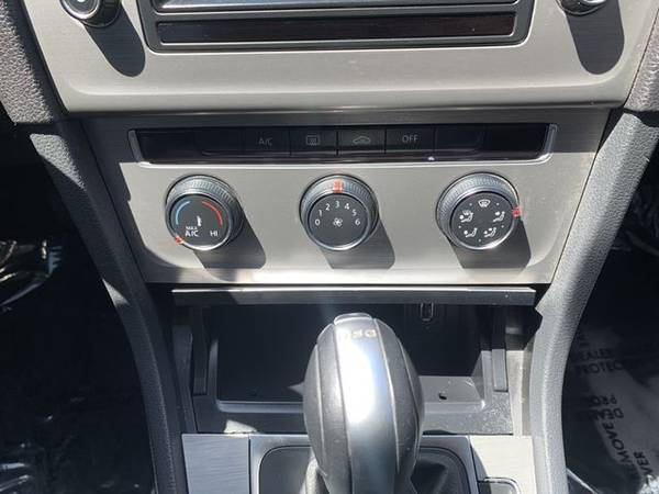 2015 Volkswagen Golf TDI SE Hatchback Sedan 4DHatchback - cars & for sale in Phoenix, AZ – photo 23