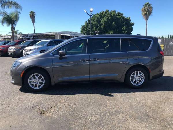 2017 Chrysler Pacifica $2000 Down Payment Easy Financing!Credito Facil for sale in Santa Ana, CA – photo 5