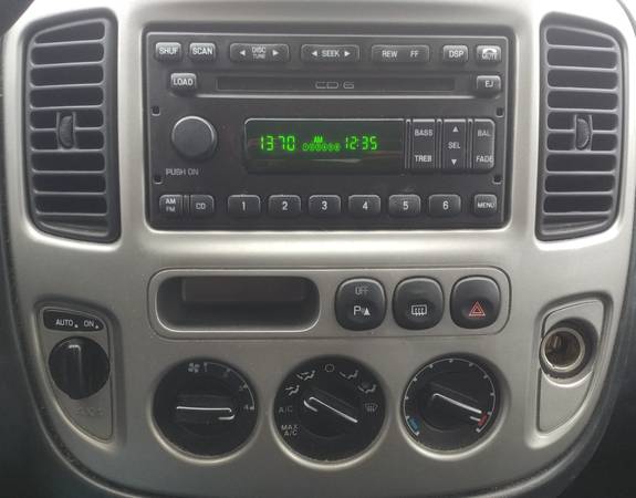 NICE 2004 FORD ESCAPE LTD AWD LOADED LEATHER ROOF 154000 MI. NO... for sale in Rochester , NY – photo 19