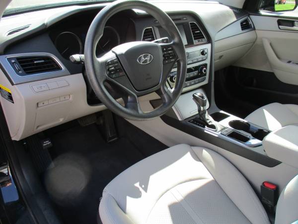 2016 HYUNDAI SONATA 4D GLS - - by dealer - vehicle for sale in Corning, NY – photo 7