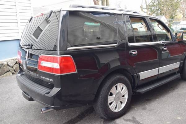 *2008* *Lincoln* *Navigator* *Base 4dr SUV* - cars & trucks - by... for sale in Paterson, CT – photo 21