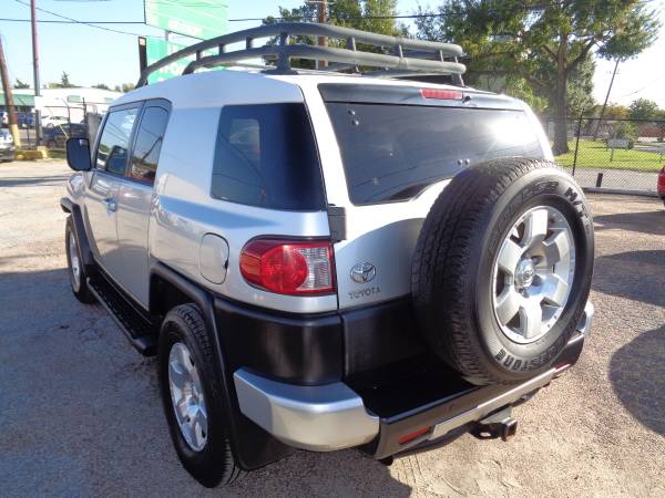 FJ CRUISER *We Are A Local Business* We FINANCE!!! for sale in Houston, TX – photo 4