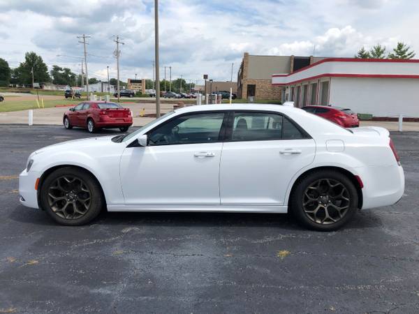 2016 Chrysler 300 4dr Sdn 300S Alloy Edition RWD *Try Monthly for sale in FAIRVIEW HEIGHTS, IL – photo 6