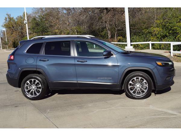 2020 Jeep Cherokee Altitude - cars & trucks - by dealer - vehicle... for sale in Denton, TX – photo 3