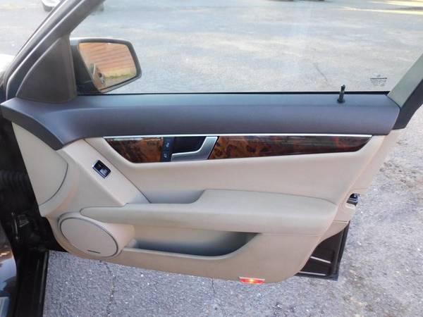 Mercedes Benz C 300 Sport 4dr Sedan 4MATIC Clean Car Loaded Sunroof... for sale in Greenville, SC – photo 16