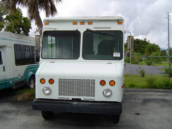 02 Fed Ex Chevy Diesel Van Cargo Box Truck $11995 for sale in Cocoa, FL – photo 3