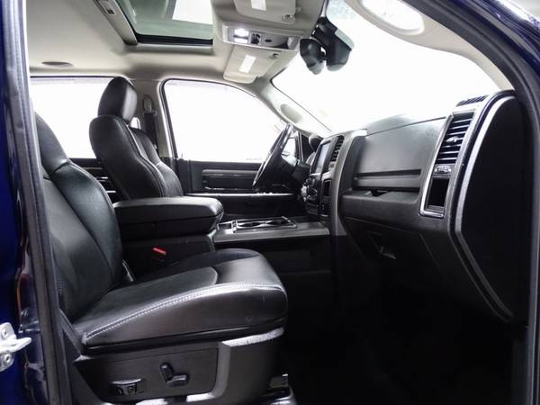 2014 Ram 1500 Sport !!Bad Credit, No Credit? NO PROBLEM!! - cars &... for sale in WAUKEGAN, IL – photo 18