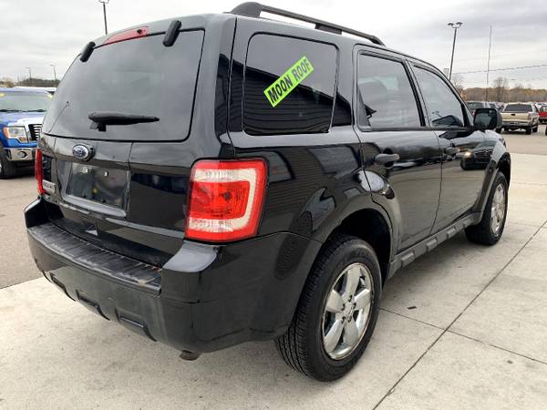 2010 Ford Escape FWD 4dr XLT - - by dealer - vehicle for sale in Chesaning, MI – photo 3