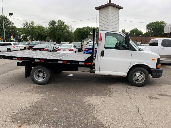 ★★★ 2009 Chevrolet G3500 Flatbed with Dump ★★ for sale in Grand Forks, ND – photo 5
