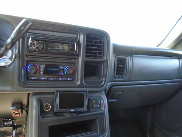 2004 chevy avalanche 2500 8.1 4x4 for sale in Elizabethtown, PA – photo 16