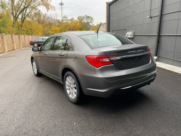 2012 Chrysler 200 Touring - cars & trucks - by dealer - vehicle... for sale in Lockport, IL – photo 4