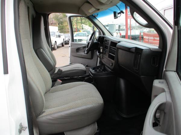 2013 Chevrolet Express Commercial Cutaway 4500 CARPET CLEANING for sale in south amboy, WV – photo 18