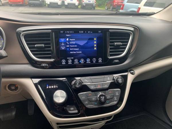 2017 Chrysler Pacifica Touring-L handicap wheelchair side for sale in Dallas, NE – photo 16