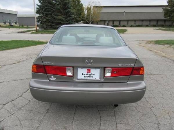2000 Toyota Camry LE - cars & trucks - by dealer - vehicle... for sale in Marion, IA – photo 4