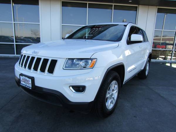 2015 Jeep Grand Cherokee 4WD 4dr Laredo - - by for sale in Council Bluffs, NE – photo 3