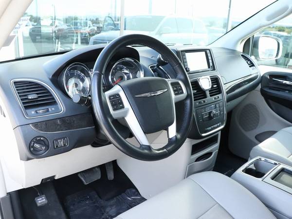 2016 Chrysler Town & Country Touring Passenger Van for sale in Walla Walla, WA – photo 7