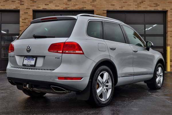2012 Volkswagen Touareg 4dr TDI Lux Cool Silve for sale in Oak Forest, IL – photo 6