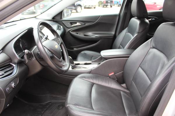 2017 Chevrolet Malibu LT - - by dealer - vehicle for sale in Arlington, WI, WI – photo 16