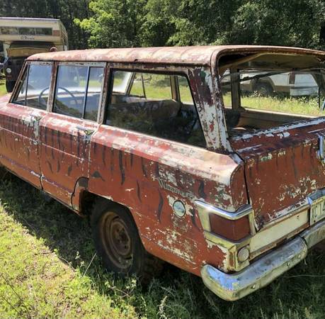 67 jeep wagoneer v8 - cars & trucks - by owner - vehicle automotive... for sale in Bartlesville, SC – photo 2