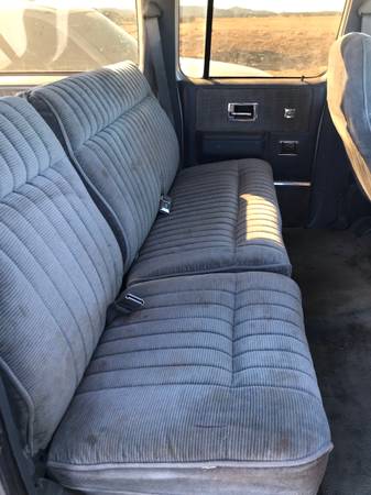 Very nice 1989 suburban 2500 - cars & trucks - by owner - vehicle... for sale in Ash Fork, AZ – photo 6