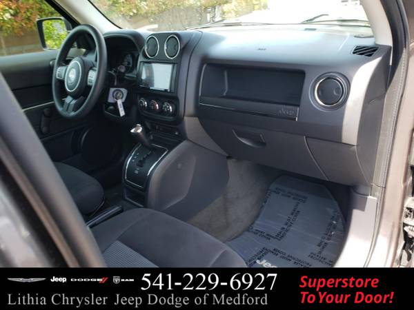 2017 Jeep Patriot Sport FWD - - by dealer - vehicle for sale in Medford, OR – photo 9