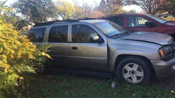 2003 Chevy trailblazer - cars & trucks - by owner - vehicle... for sale in irving, TX – photo 3