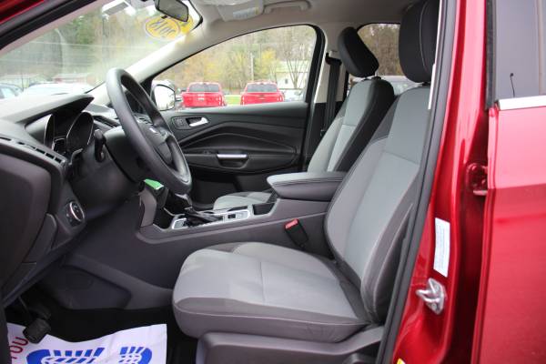 2018 FORD ESCAPE SE CERTIFIED PRE-OWNED! - - by for sale in Middlebury, VT – photo 10