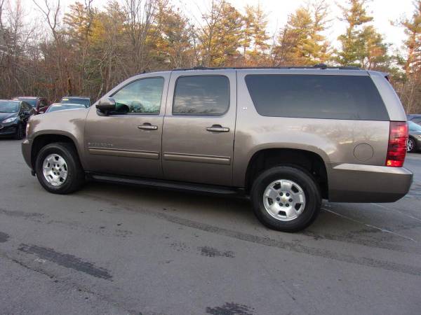 2013 Chevrolet Chevy Suburban LT 1500 4x4 4dr SUV WE CAN FINANCE ANY... for sale in Londonderry, NH – photo 8