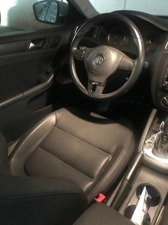 2012 Volkswagen Jetta 2.5L SE W/convenience & Sunroof... for sale in Waltham, MA – photo 5