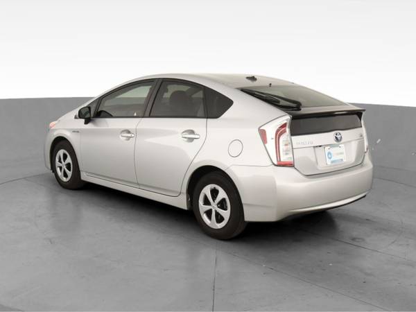 2013 Toyota Prius Three Hatchback 4D hatchback Silver - FINANCE... for sale in Bakersfield, CA – photo 7