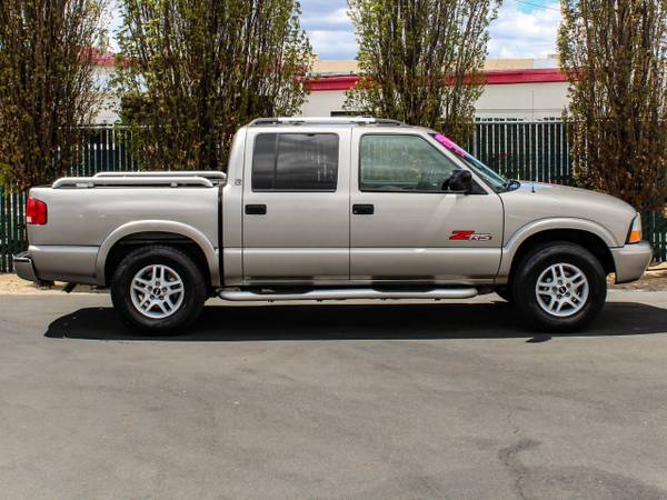 2004 GMC Sonoma Crew Cab 123 WB 4WD SLS - - by dealer for sale in Reno, NV – photo 2