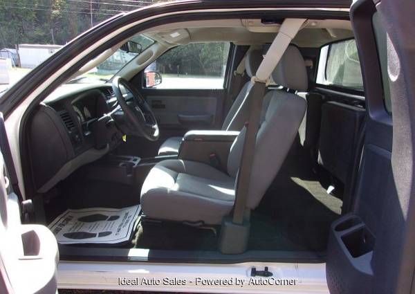2011 Ram Dakota ST Extended Cab 4WD for sale in Troutville, VA – photo 17
