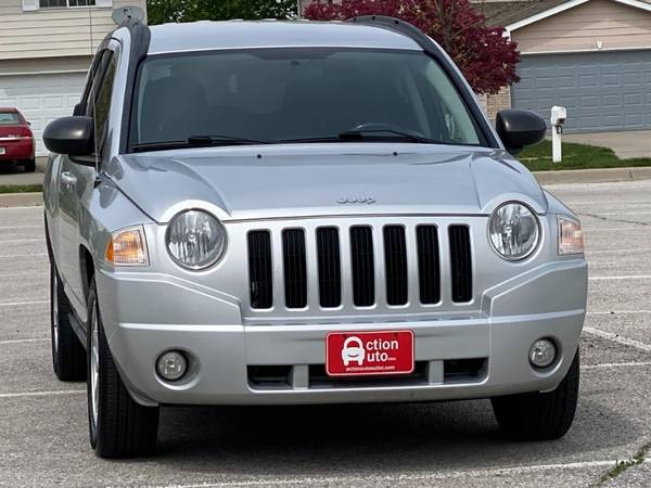 2010 Jeep Compass Latitude 4x4 - - by dealer - vehicle for sale in Council Bluffs, IA – photo 5