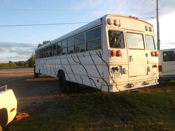 International S1800 72 Passenger Party Bus - cars & trucks - by... for sale in Minneapolis, MN – photo 2