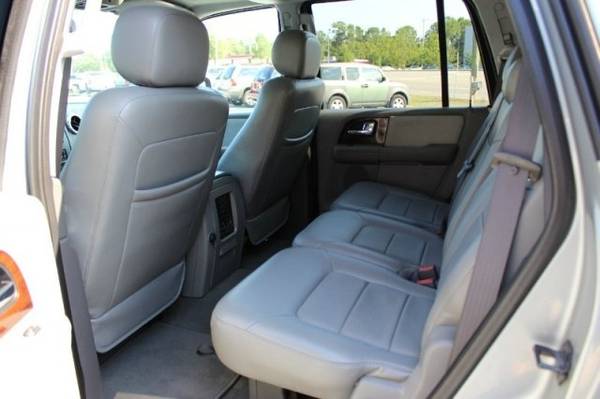2006 Ford Expedition 4dr Limited 4WD with LATCH system on rear... for sale in Wilmington, NC – photo 17