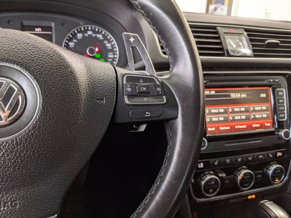 2014 Volkswagen Passat SEL Premium SKU: EC055415 Sedan - cars & for sale in Libertyville, IL – photo 18