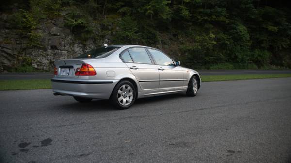 2004 325i 5 Speed - LOW Miles for sale in Farmville, VA – photo 2