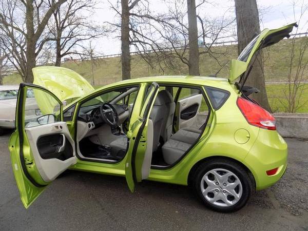 2011 Ford Fiesta 5dr HB SE - - by dealer - vehicle for sale in Norton, OH – photo 16