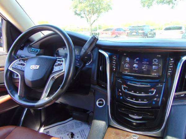 2017 Cadillac Escalade ESV Luxury ( Mileage: 67, 820! - cars & for sale in Devine, TX – photo 23