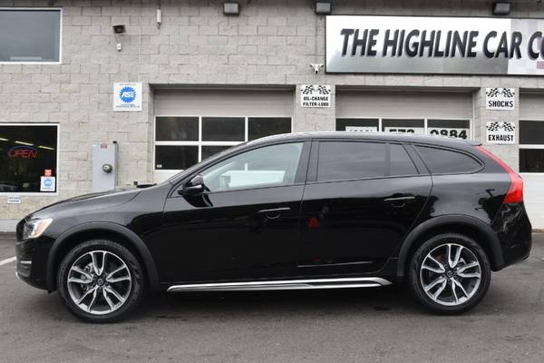 2018 Volvo V60 Cross Country All Wheel Drive T5 AWD Wagon for sale in Waterbury, CT – photo 6